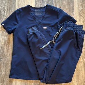 FIGS navy scrub set (top & bottom)